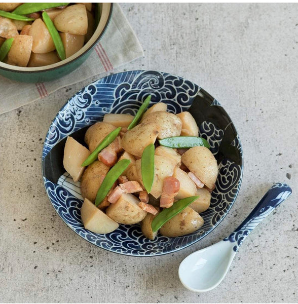 Mino Pottery Whale Plate φ8.54in (21.7cm)