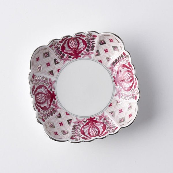 Small Pink Plate Kotohogi Hasami Ware (10.8 x 10.8 x 3.0)