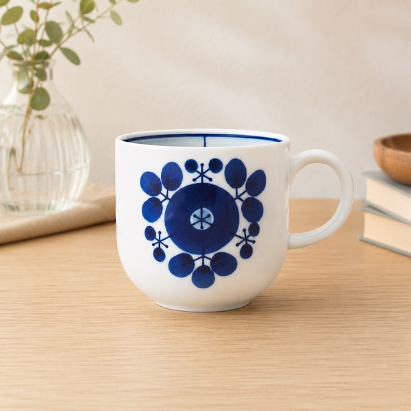 Bloom Japanese Coffee Mug – Bouquet Design, Hand-Painted Hasami Ware Porcelain, 360ml (12.2 fl oz), Made in Japan