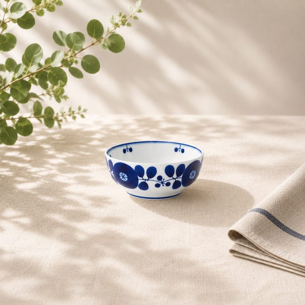 Bloom Japanese Small Serving Bowl – Wreath Design, Hand-Painted Hasami Ware Porcelain, 12.5cm (4.9 in), Made in Japan
