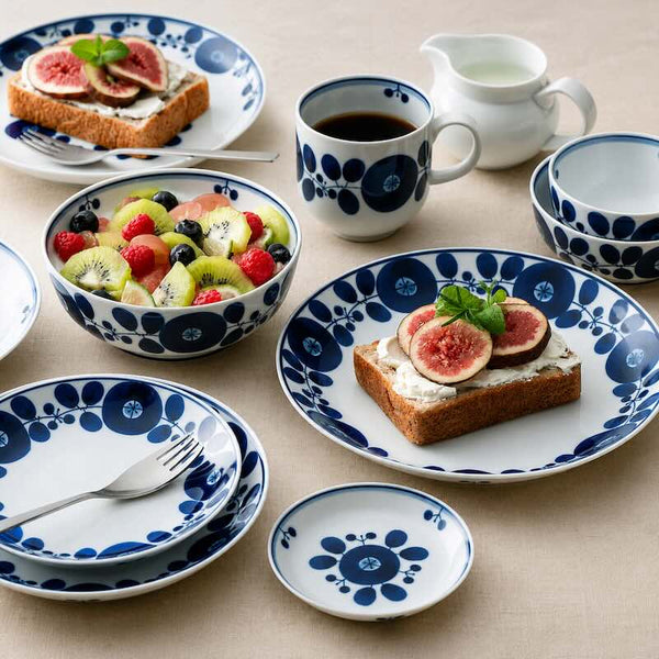 Bloom Japanese Deep Dish – Bouquet Design, Hand-Painted Hasami Ware Porcelain, 20 cm (7.9 in), Made in Japan