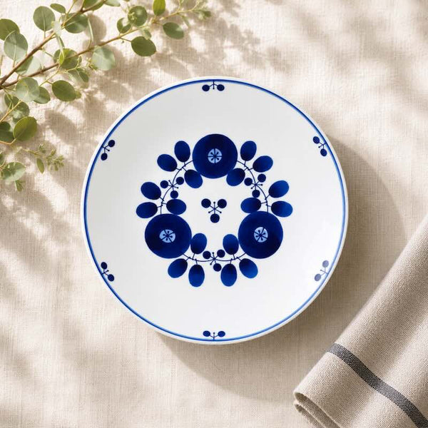 Bloom Japanese Deep Dish – Bouquet Design, Hand-Painted Hasami Ware Porcelain, 20 cm (7.9 in), Made in Japan