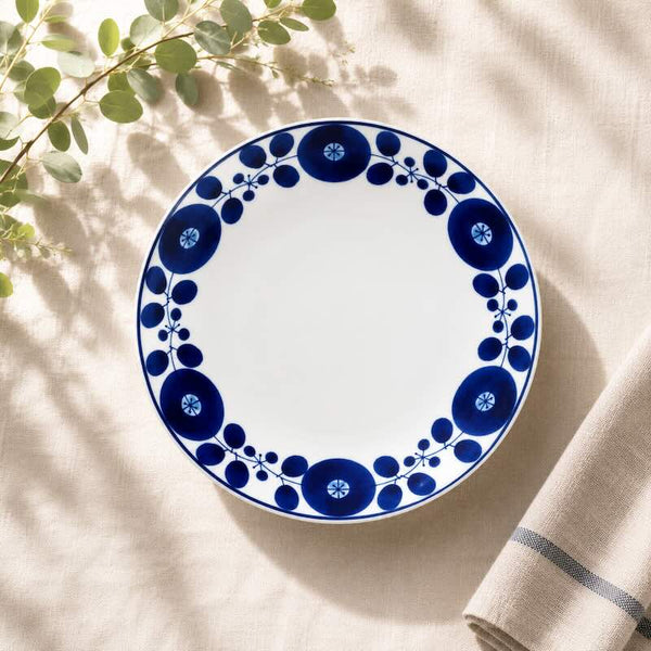 Bloom Japanese Deep Dish – Wreath Design, Hand-Painted Hasami Ware Porcelain, 20 cm (7.9 in), Made in Japan