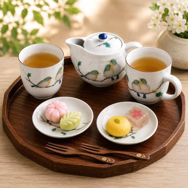 Kutani Ware Mejiro Japanese Teapot 350ml (11.8 US fl oz) – Japanese White-Eye Bird Design, Tea Strainer Included, Made in Japan
