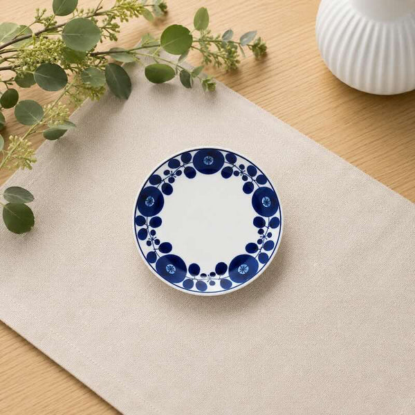 Bloom Japanese Side Plate – Wreath Design, Hand-Painted Hasami Ware Porcelain, 16.5cm (6.5 in), Made in Japan