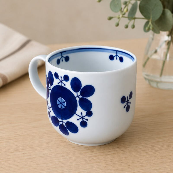 Bloom Japanese Coffee Mug – Bouquet Design, Hand-Painted Hasami Ware Porcelain, 360ml (12.2 fl oz), Made in Japan