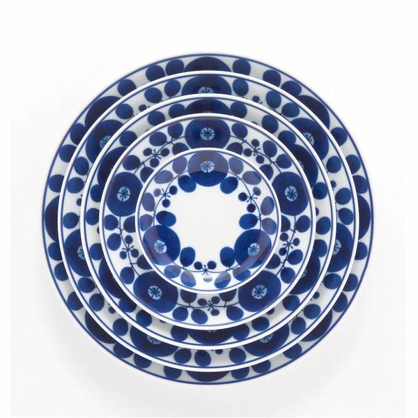 Bloom Japanese Deep Dish – Bouquet Design, Hand-Painted Hasami Ware Porcelain, 20 cm (7.9 in), Made in Japan