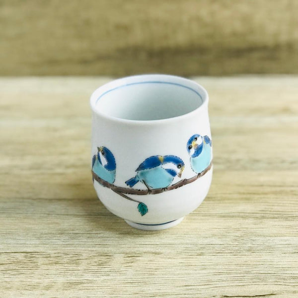 Kutani Ware Yamagara Japanese Tea Cup 240ml (8.1 US fl oz) – Varied Tit Bird Design, Porcelain Yunomi, Made in Japan