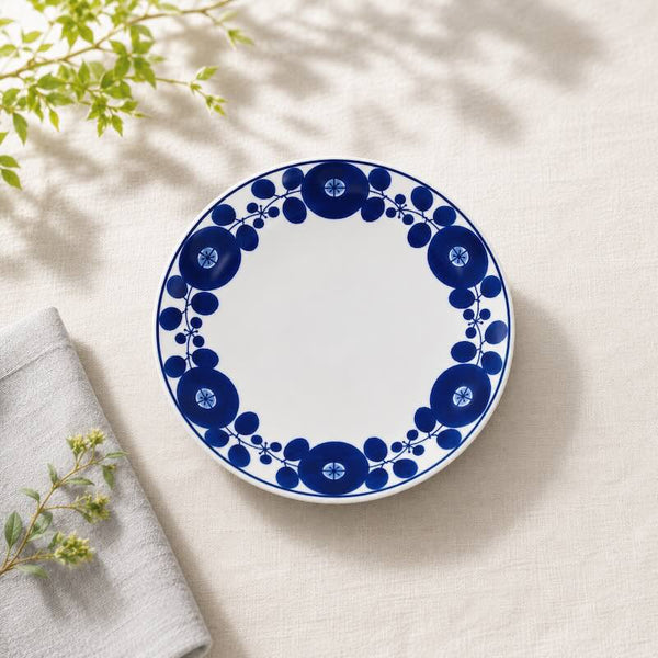 Bloom Japanese Dinner Plate – Wreath Design, Hand-Painted Hasami Ware Porcelain, 19.5 cm (7.7 in), Made in Japan